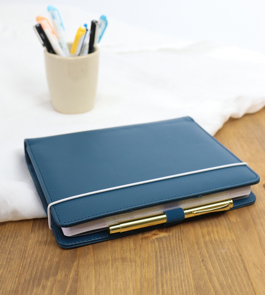 fodral almanacksfodral konstläder - storlek a5 - mörkblå (konstlader) mörkblå